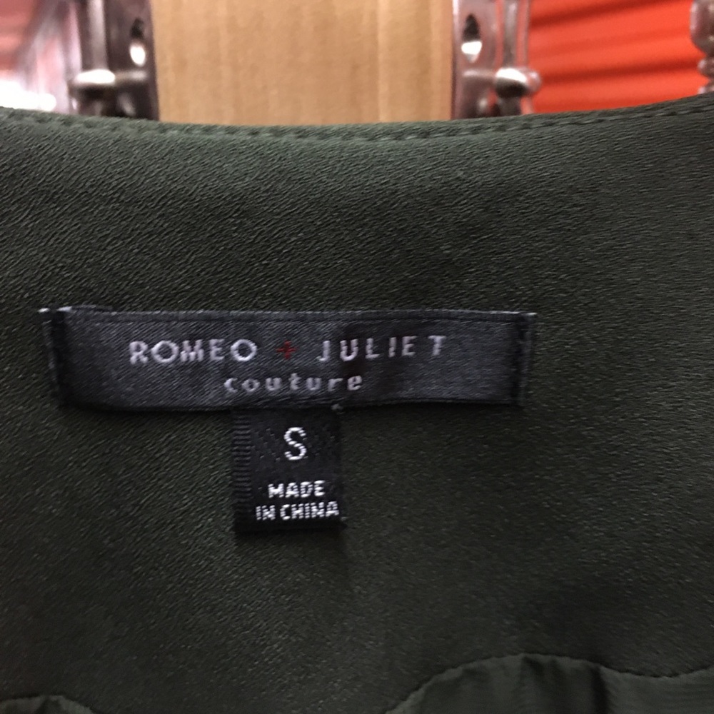 Vest - Picture 8 of 8